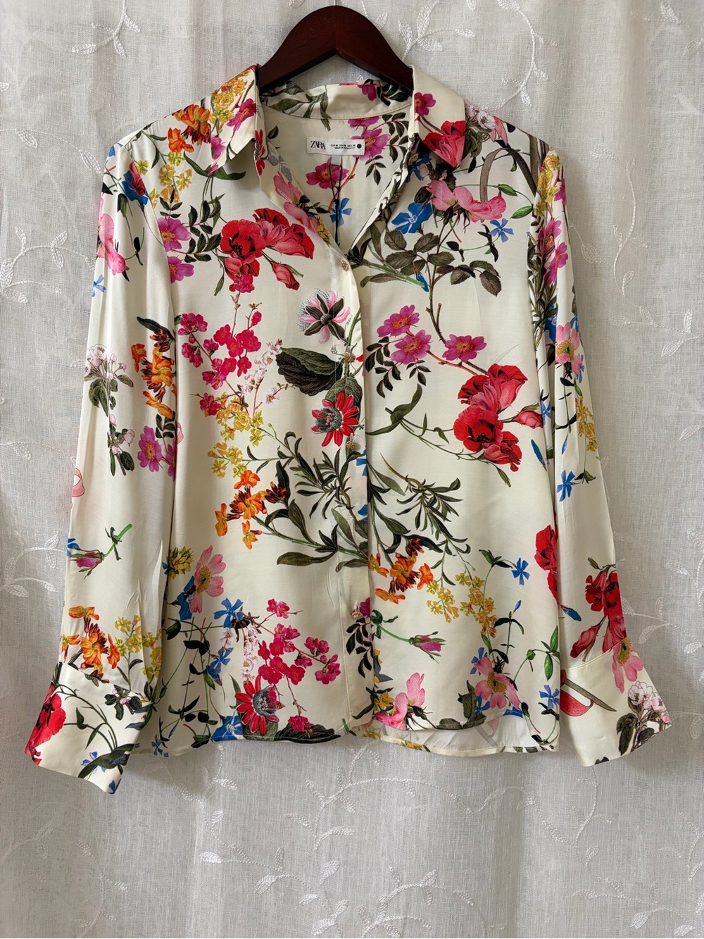 Zara Ivory Floral Button-Front Blouse with Multicolor Blooms Size Medium